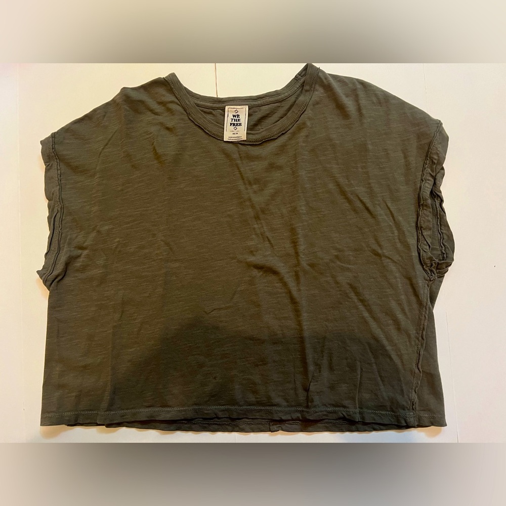 NWOT Sz XS We the Free cropped olive green top